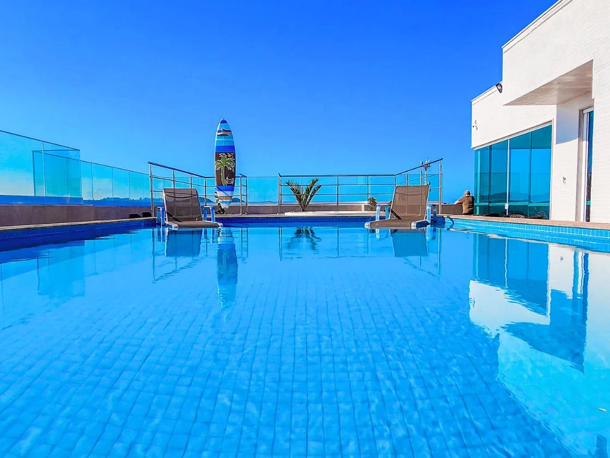 05_piscina_ampla